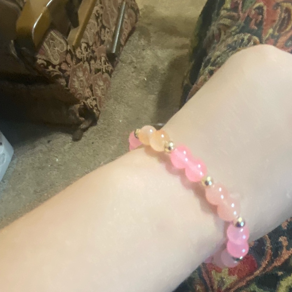 Pink glass bead bracelet